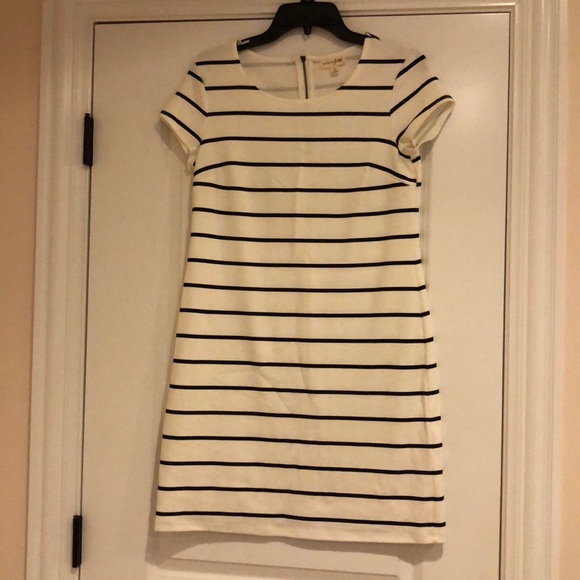 Maison Jules Dresses & Skirts - Summer Stripped dress - Size 8